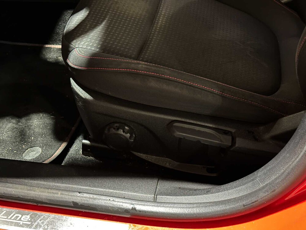 Ford Focus 1.0 EcoBoost ST Line Business 125pk 2019 (Origineel-NL), XL-326-L