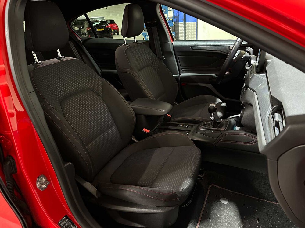 Ford Focus 1.0 EcoBoost ST Line Business 125pk 2019 (Origineel-NL), XL-326-L