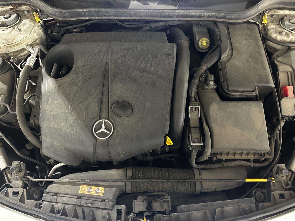 Mercedes-Benz CLA200 d Business Solution AMG 136pk 2016 CLA-Klasse