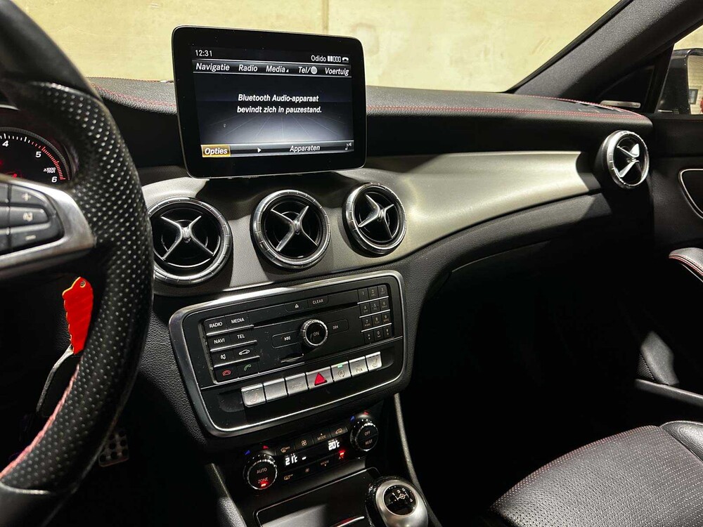 Mercedes-Benz CLA200 d Business Solution AMG 136pk 2016 CLA-Klasse