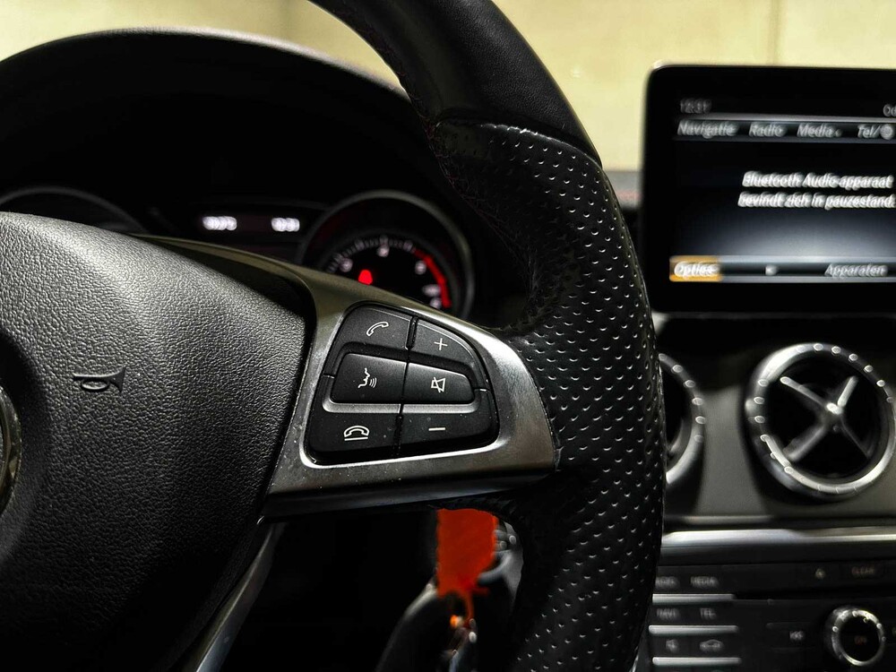 Mercedes-Benz CLA200 d Business Solution AMG 136pk 2016 CLA-Klasse
