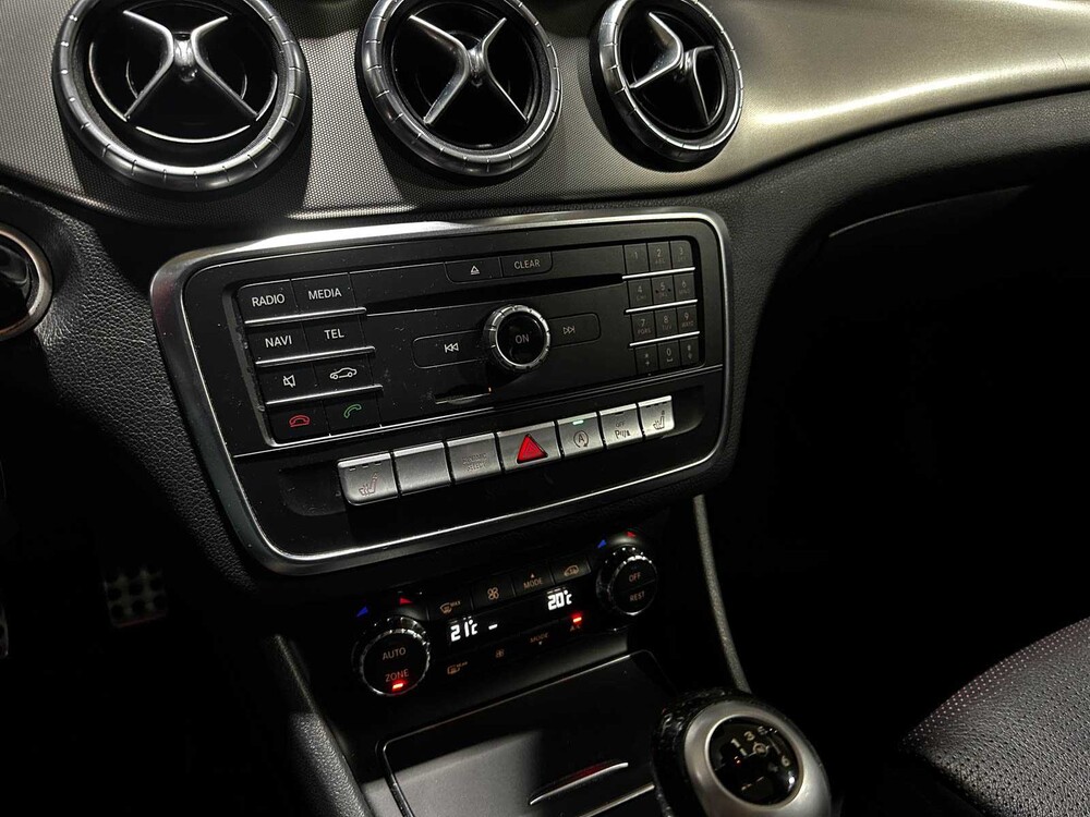 Mercedes-Benz CLA200 d Business Solution AMG 136pk 2016 CLA-Klasse