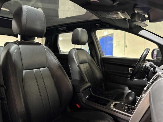 Land Rover Discovery Sport 2.0 TD4 Urban Series SE Dynamic 150pk 2017 (Origineel-NL), NP-393-R