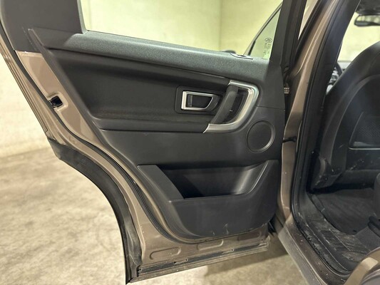 Land Rover Discovery Sport 2.0 TD4 Urban Series SE Dynamic 150pk 2017 (Origineel-NL), NP-393-R