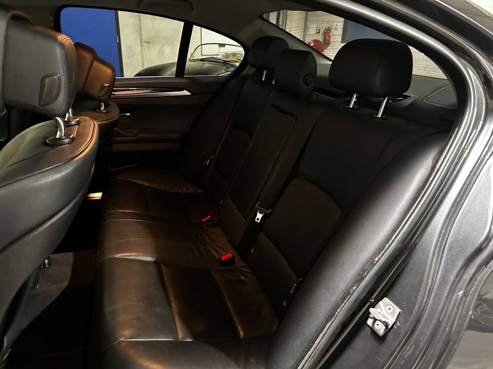 BMW 523i High Executive M sport 204pk 2011 5-serie (Origineel-NL), 73-PJN-3