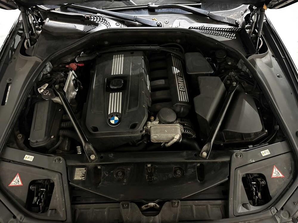 BMW 523i High Executive M sport 204pk 2011 5-serie (Origineel-NL), 73-PJN-3