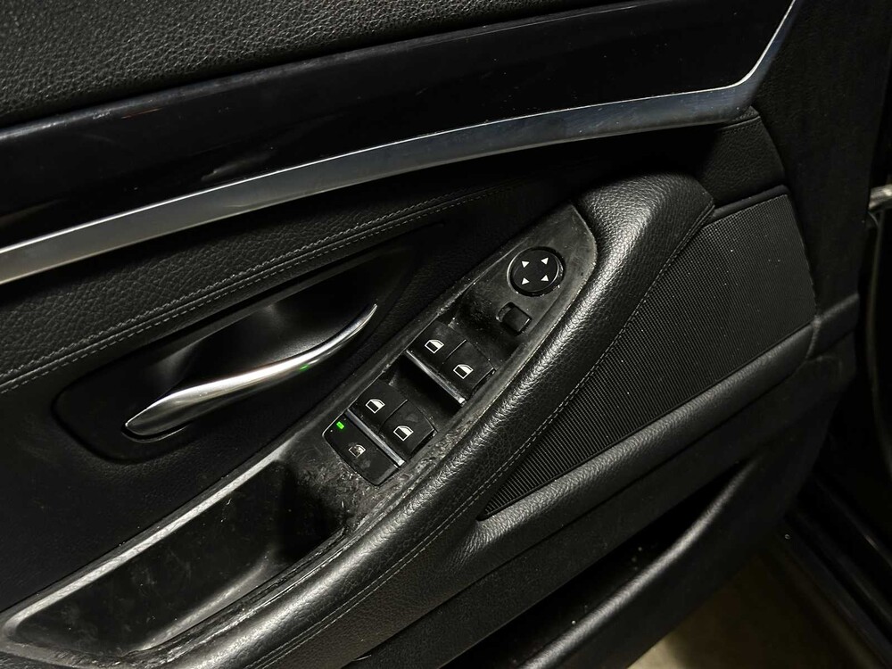 BMW 523i High Executive M sport 204pk 2011 5-serie (Origineel-NL), 73-PJN-3