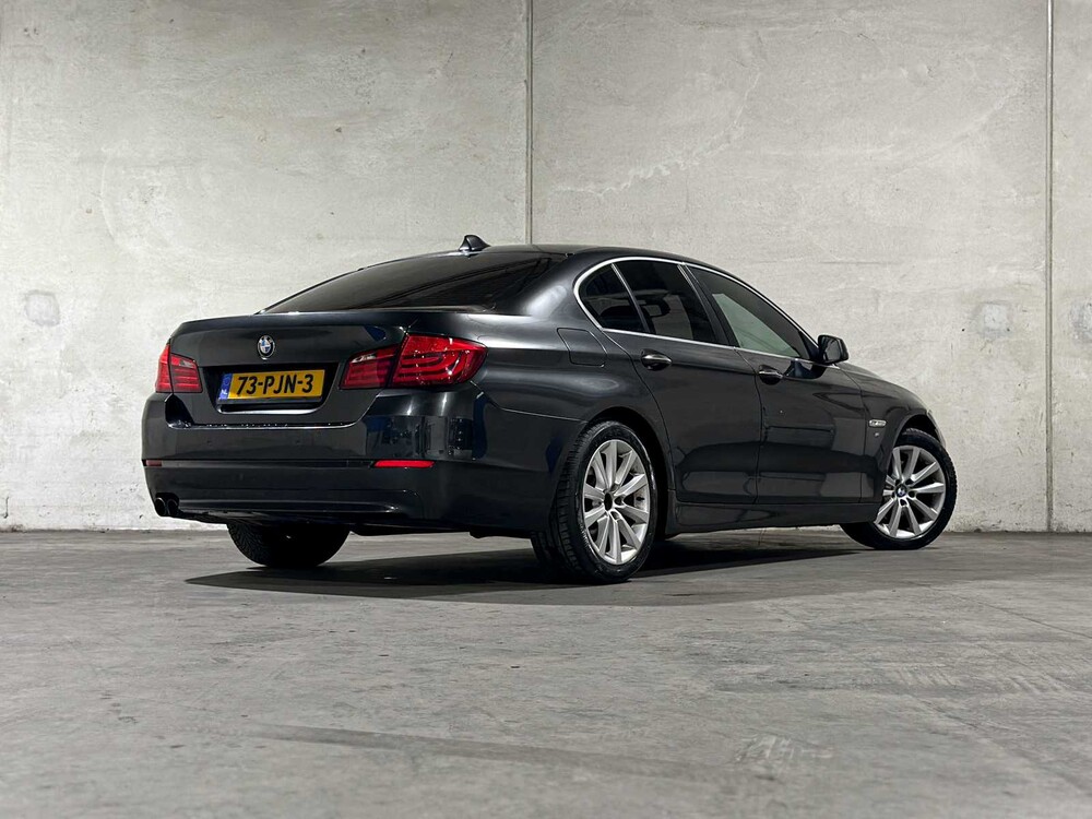 BMW 523i High Executive M sport 204pk 2011 5-serie (Origineel-NL), 73-PJN-3