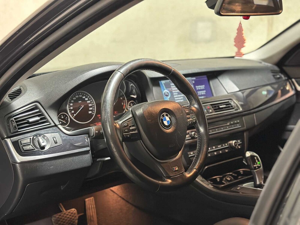 BMW 523i High Executive M sport 204pk 2011 5-serie (Origineel-NL), 73-PJN-3