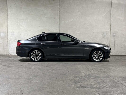 BMW 523i High Executive M sport 204pk 2011 5-serie (Origineel-NL), 73-PJN-3