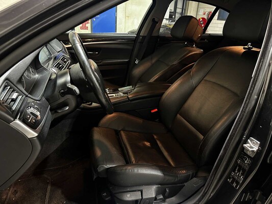 BMW 523i High Executive M sport 204pk 2011 5-serie (Origineel-NL), 73-PJN-3