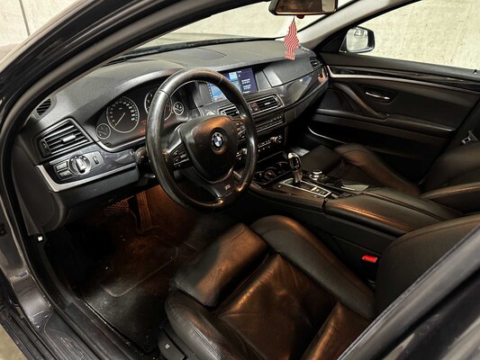 BMW 523i High Executive M sport 204pk 2011 5-serie (Origineel-NL), 73-PJN-3