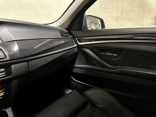 BMW 523i High Executive M sport 204pk 2011 5-serie (Origineel-NL), 73-PJN-3
