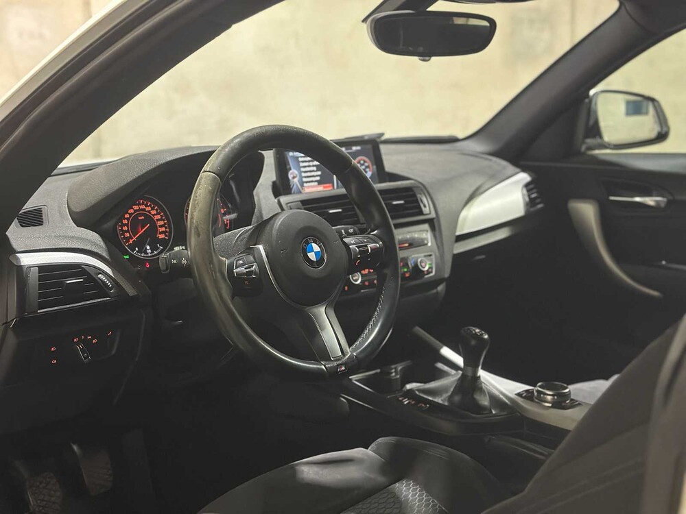 BMW 116i Executive M-sport 136pk 2015 (Origineel-NL) 1-serie, 6-ZGF-18