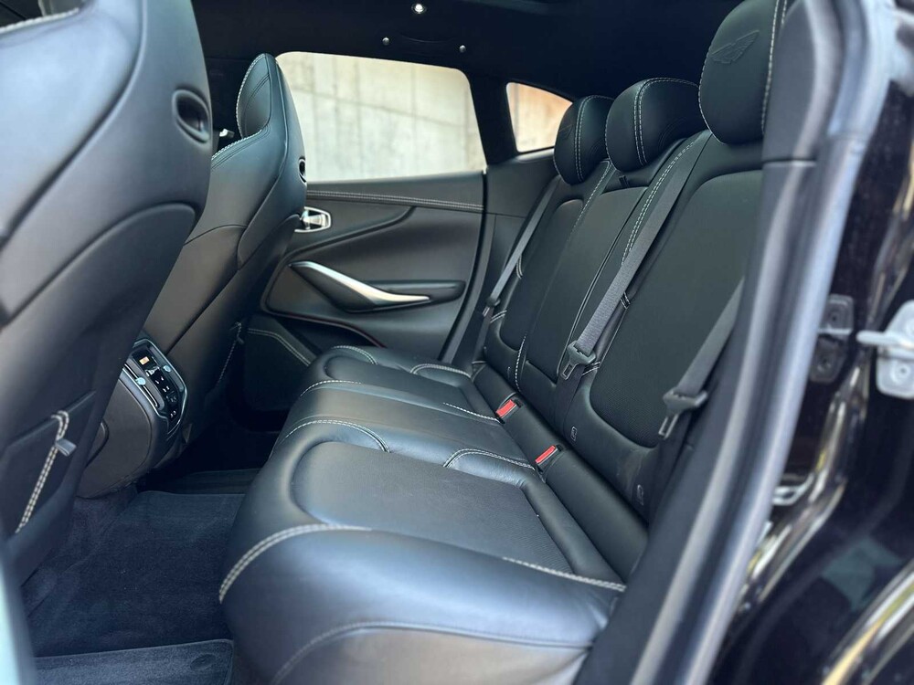 Aston Martin DBX 4.0 V8 1913 551pk 2020 (1 OF 500), HNT-92-V