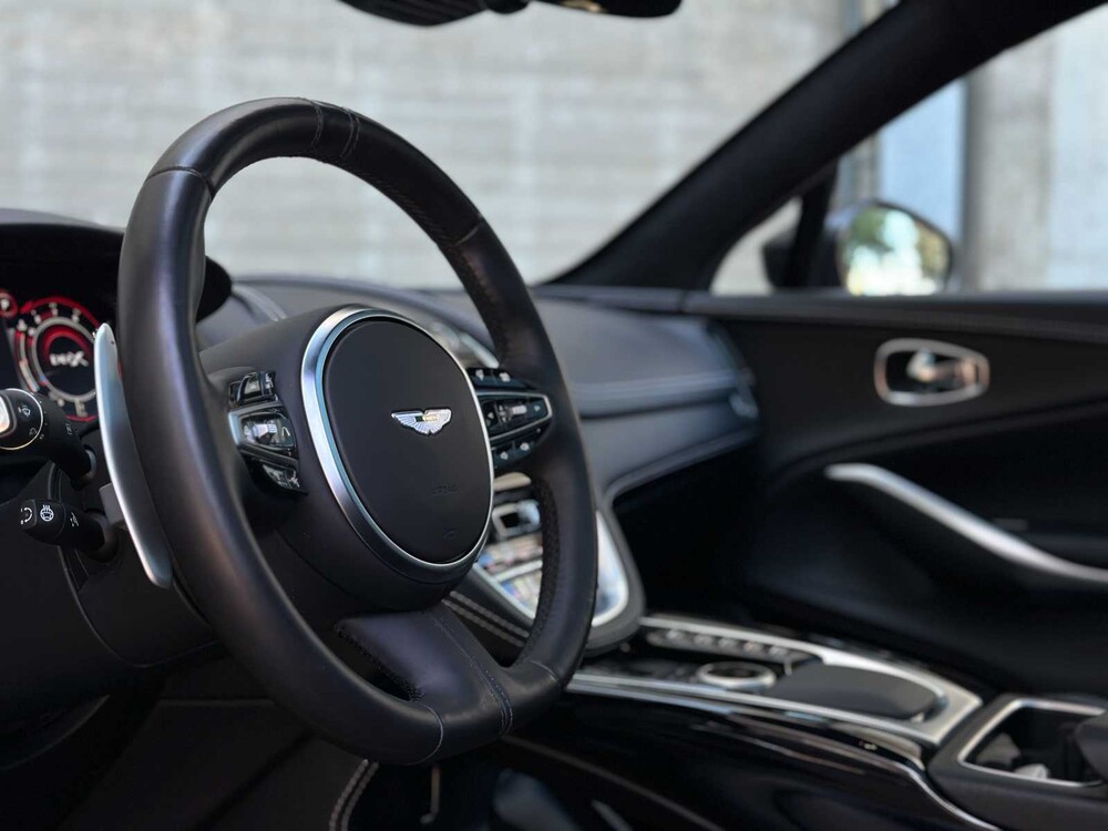 Aston Martin DBX 4.0 V8 1913 551pk 2020 (1 OF 500), HNT-92-V
