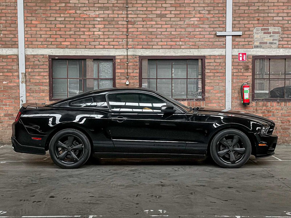 Ford Mustang 3.7 V6 305pk 2013 Coupe