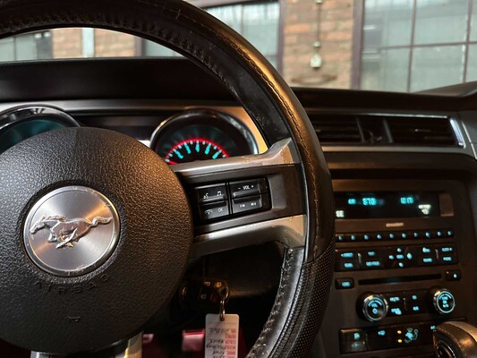 Ford Mustang 3.7 V6 305pk 2013 Coupe