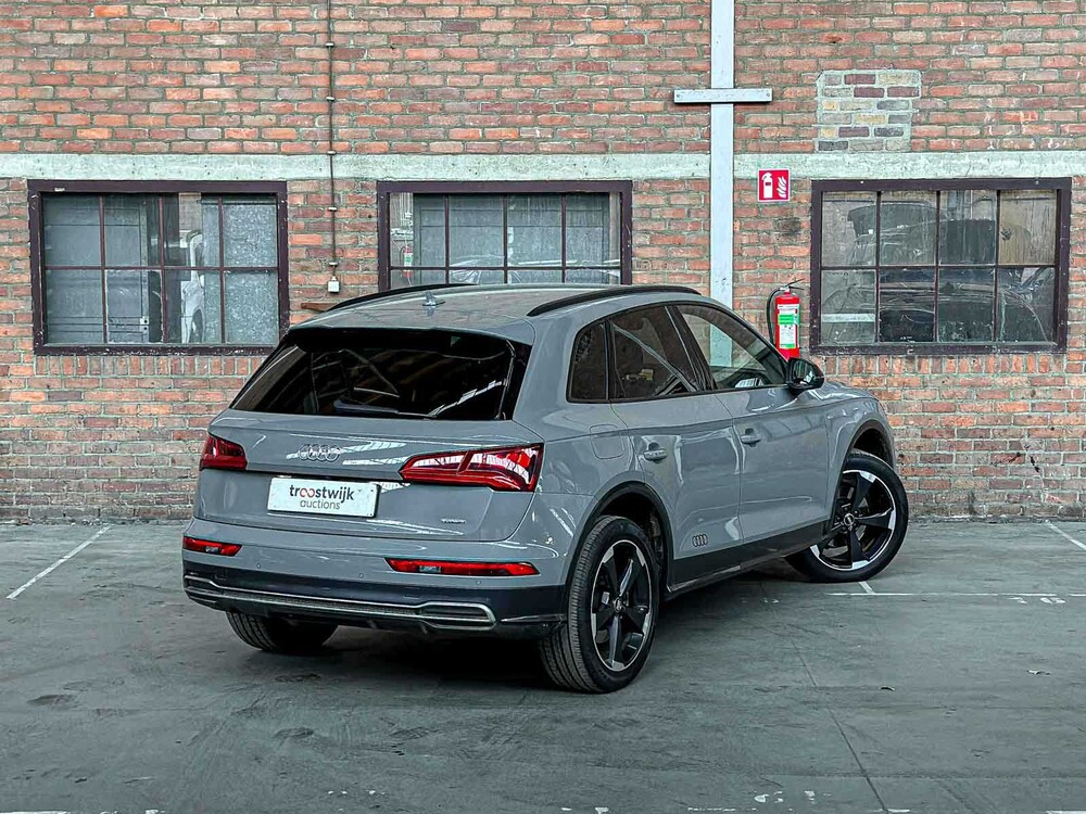 Audi Q5 2.0 TFSI Quattro Sport S Line Black Edition 252pk 2018 (Origineel-NL + 1e Eigenaar), TT-931-B