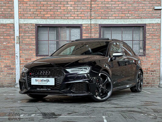 Luxury en sports cars te Milsbeek