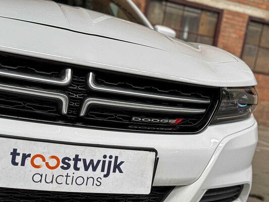 Dodge Charger SE 3.6 V6 292pk 2016