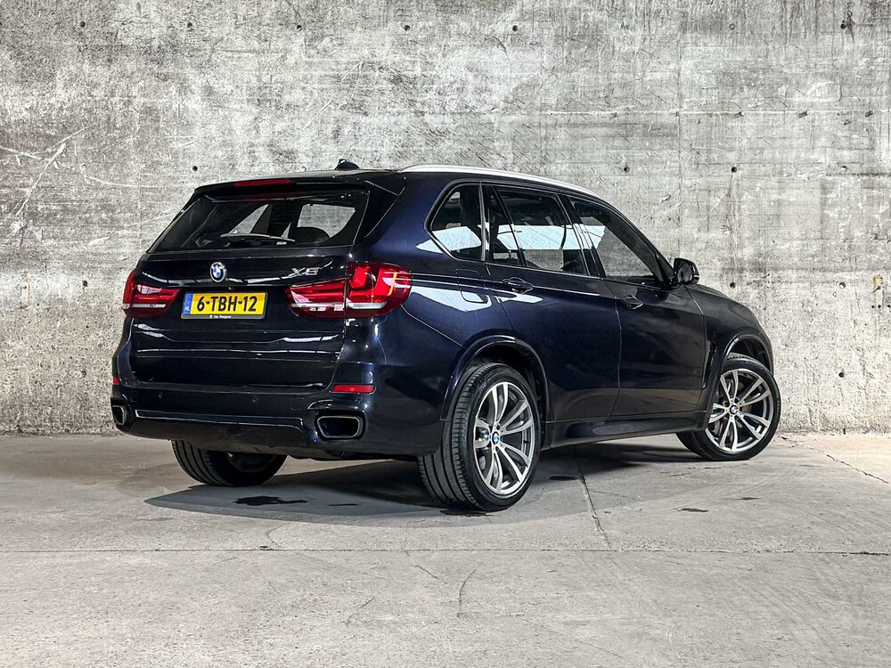 BMW X5 xDrive50i High Executive 7-Persoons 4.4 V8 449pk 2014 (Origineel-NL), 6-TBH-12