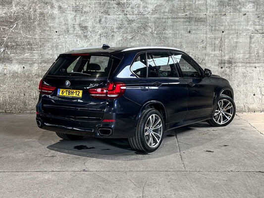 BMW X5 xDrive50i High Executive 7-Persoons 4.4 V8 449pk 2014 (Origineel-NL), 6-TBH-12