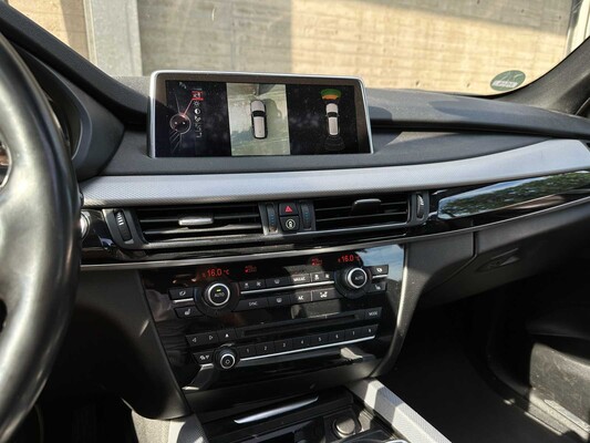 BMW X5 xDrive50i High Executive 7-Persoons 4.4 V8 449pk 2014 (Origineel-NL), 6-TBH-12