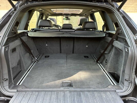 BMW X5 xDrive50i High Executive 7-Persoons 4.4 V8 449pk 2014 (Origineel-NL), 6-TBH-12