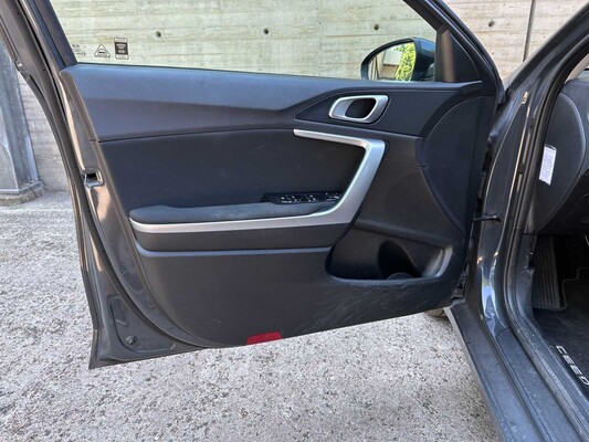 Kia Ceed Sportswagon 1.0 T-GDi DynamicLine 118pk 2019 (Origineel-NL), ZR-247-N