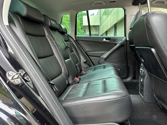Volkswagen Tiguan 2.0 TSI Track&Field 4Motion 200pk 2008, L-775-LG