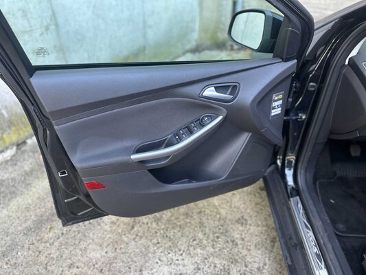 Ford Focus Wagon 1.6 Ecoboost Titanium 150pk 2014, R-425-VV