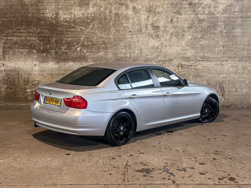 BMW 318i 2.0 3-serie 143pk 2010, S-579-NP