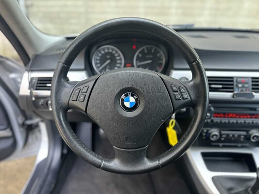 BMW 318i 2.0 3-serie 143pk 2010, S-579-NP