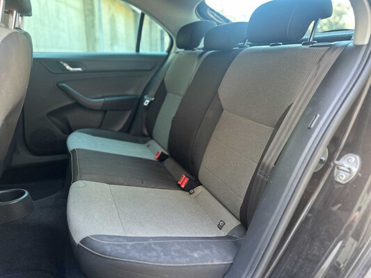 Skoda Rapid 1.2 TSI Greentech Elegance Businessline 105pk 2013 (Origineel-NL + 1e eigenaar), 86-ZSB-4