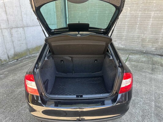 Skoda Rapid 1.2 TSI Greentech Elegance Businessline 105pk 2013 (Origineel-NL + 1e eigenaar), 86-ZSB-4