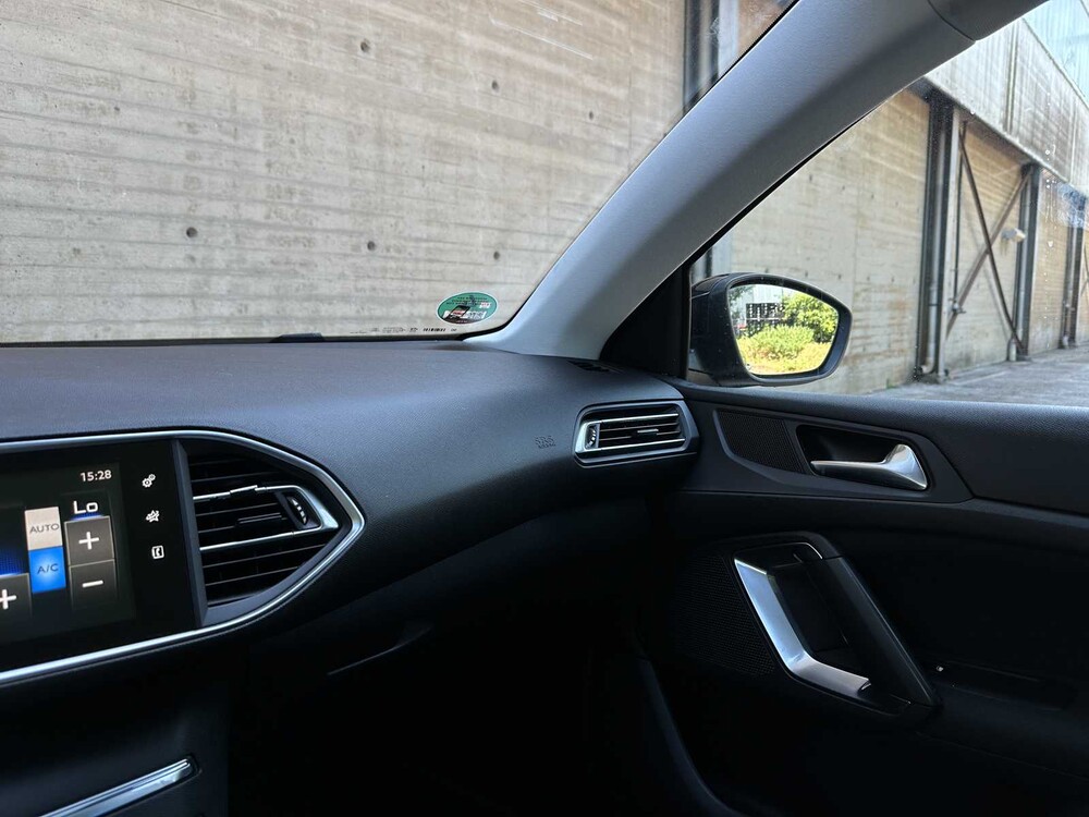 Peugeot 308 1.6 THP Blue Lease Premium 154pk 2014, 3-TGR-06