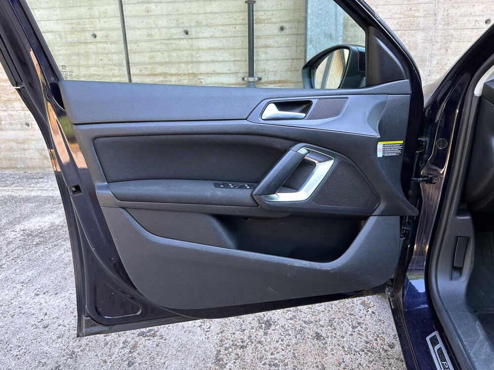 Peugeot 308 1.6 THP Blue Lease Premium 154pk 2014, 3-TGR-06