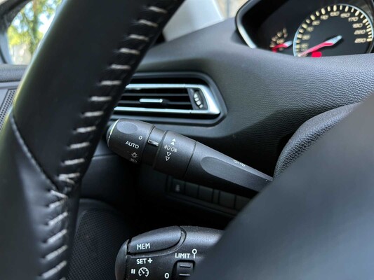 Peugeot 308 1.6 THP Blue Lease Premium 154pk 2014, 3-TGR-06