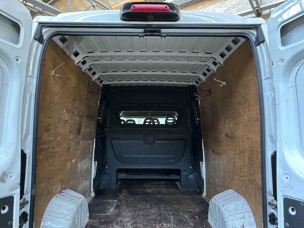 Peugeot Boxer 335 2.2 HDI L3H2 XR DC 6-Persoons 150pk 2016 Bedrijfswagen, V-165-GX