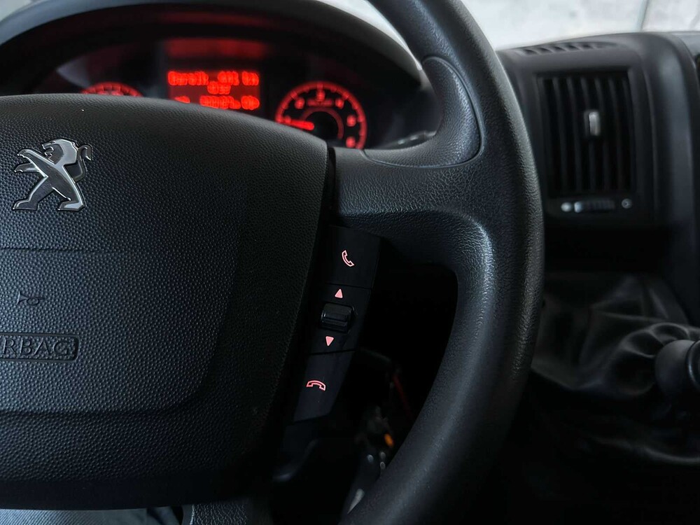 Peugeot Boxer 335 2.2 HDI L3H2 XR DC 6-Persoons 150pk 2016 Bedrijfswagen, V-165-GX