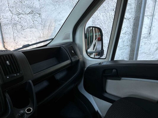 Peugeot Boxer 335 2.2 HDI L3H2 XR DC 6-Persoons 150pk 2016 Bedrijfswagen, V-165-GX