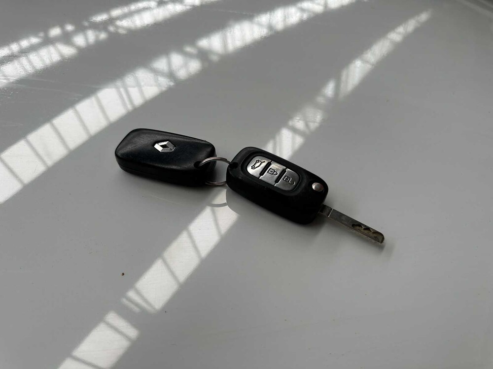 Renault Fluence Z.E. Dynamique (ex Accu) 68pk 2012, 38-TBX-9