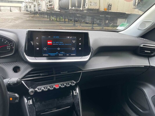 Peugeot 2008 1.2 pure tech 131pk 2023