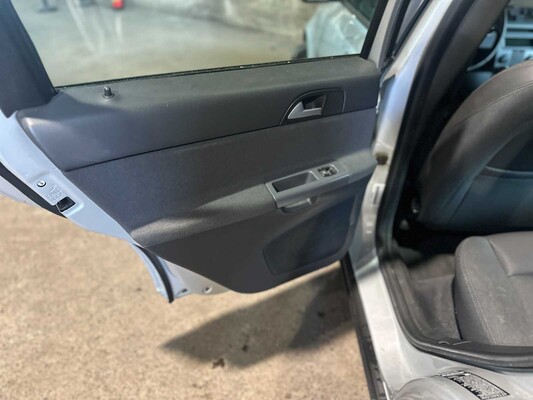 Volvo V50 1.8 Elite 125pk 2005 (Origineel-NL), 33-RD-GT