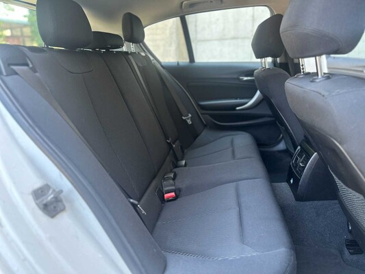 BMW 118i Corporate Lease Executive 1-serie 136pk 2017 (Origineel-NL) Automaat, PT-576-P