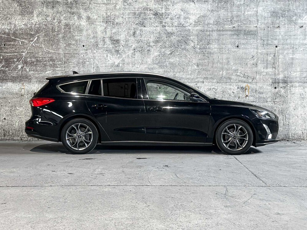 Ford Focus Wagon 1.0 EcoBoost ST Line Business 123pk 2019, T-876-HJ