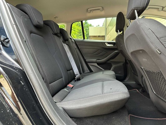 Ford Focus Wagon 1.0 EcoBoost ST Line Business 123pk 2019, T-876-HJ