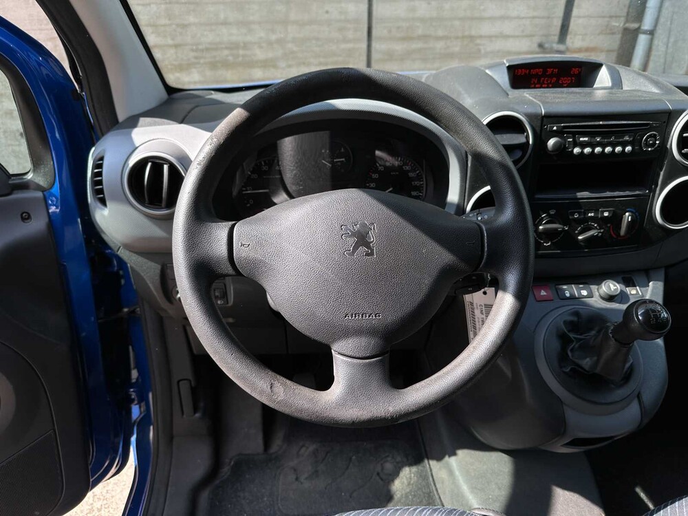 Peugeot Partner 122 1.6 HDI L1XT Profit + 90pk 2011 (Origineel-NL + 1e eigenaar) 3-persoons, 8-VRH-11
