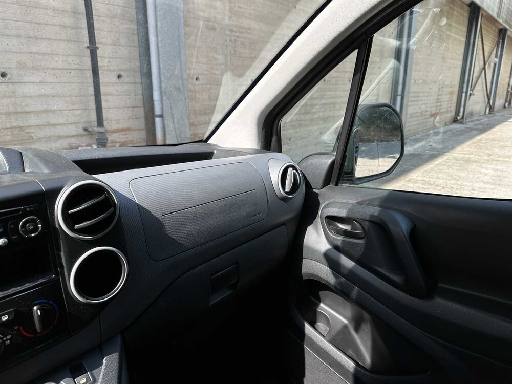 Peugeot Partner 122 1.6 HDI L1XT Profit + 90pk 2011 (Origineel-NL + 1e eigenaar) 3-persoons, 8-VRH-11